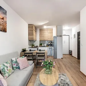 Shortstaypoland Marywilska Apartament
